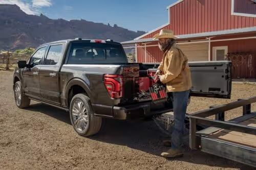 2025 Used Ford Truck On Farm 500x333 (1)
